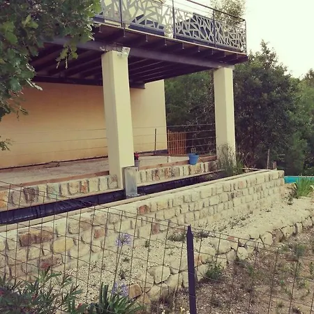 For 6 People With Jacuzzi And Heated Pool Villa